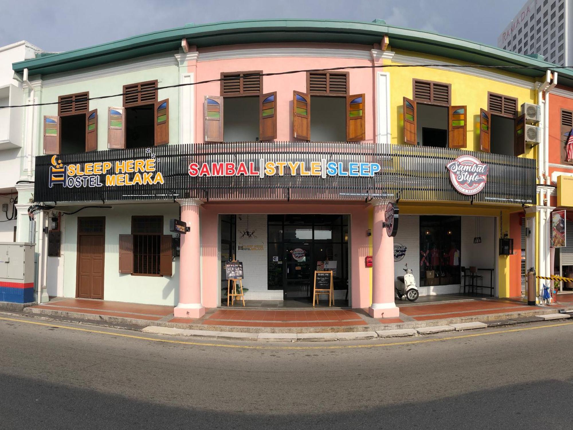 Sleep Here Hostel, Melaka Екстер'єр фото