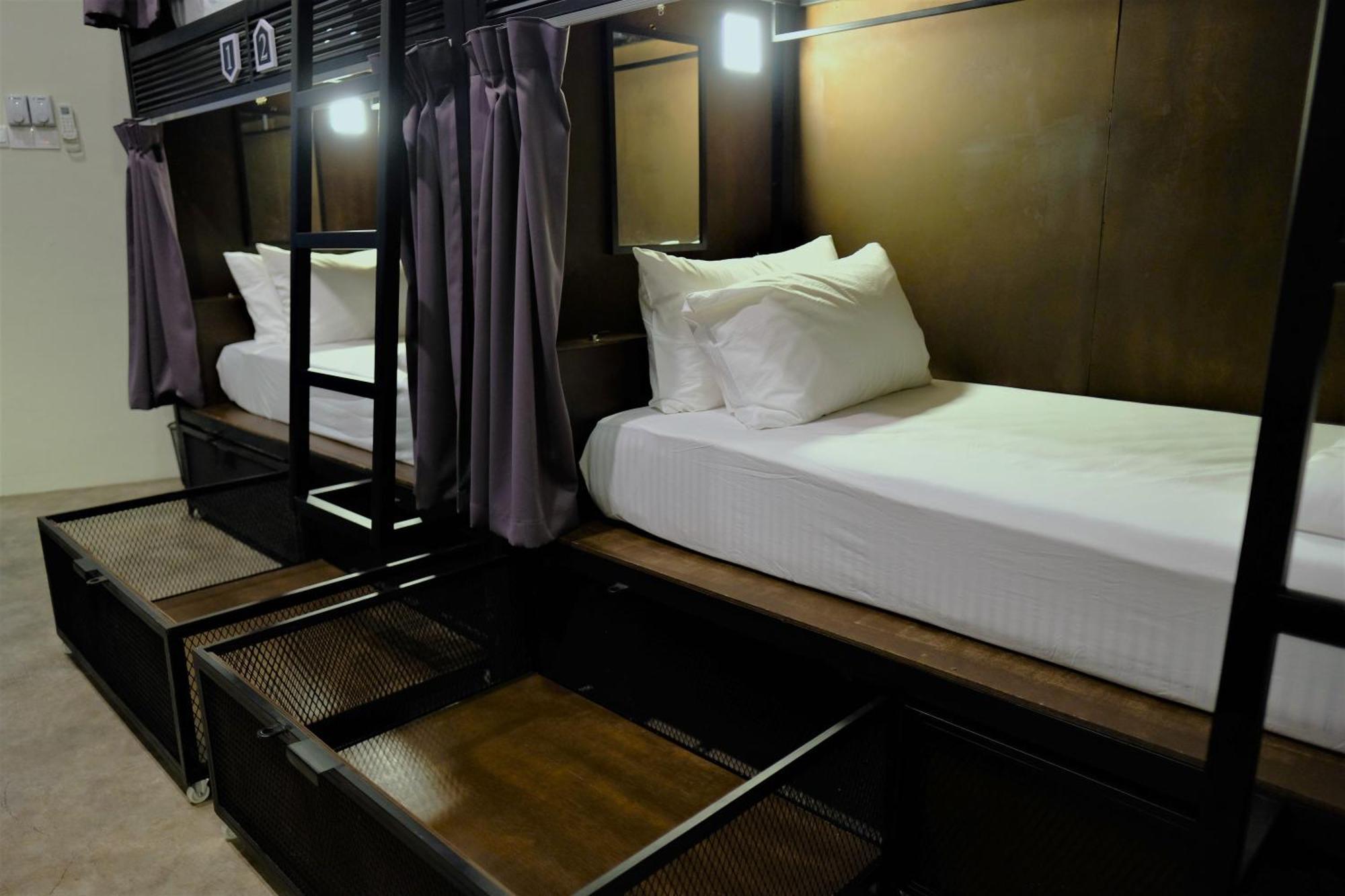 Sleep Here Hostel, Melaka Екстер'єр фото