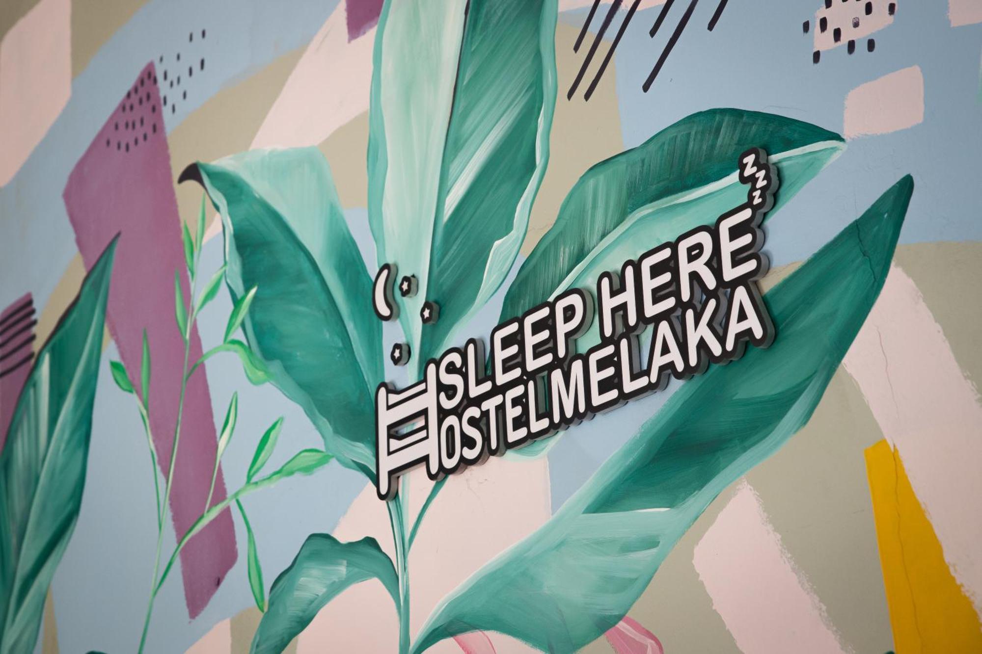 Sleep Here Hostel, Melaka Екстер'єр фото