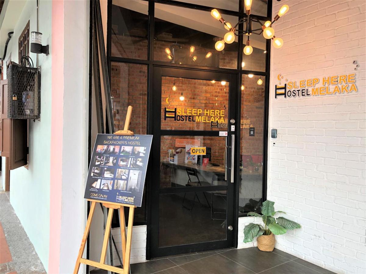 Sleep Here Hostel, Melaka Екстер'єр фото
