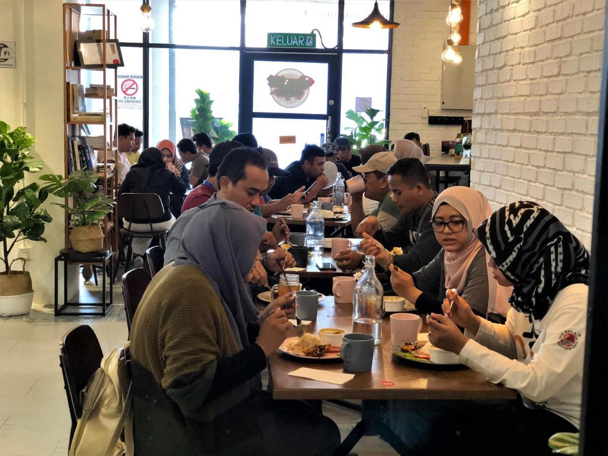 Sleep Here Hostel, Melaka Екстер'єр фото